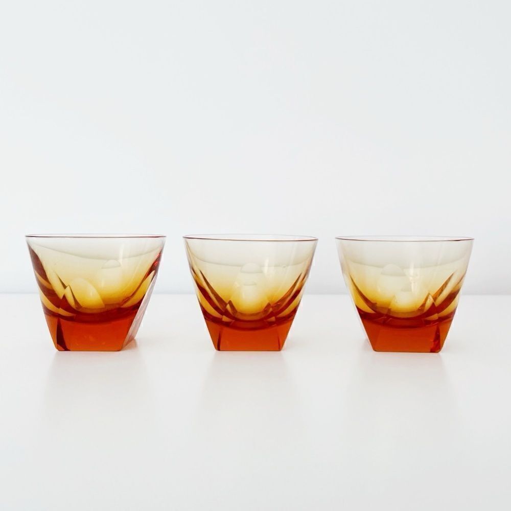 Vintage Mid Century Amber Shot Glasses​ - Picture 4 of 10